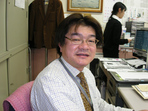 新井事務長.jpg